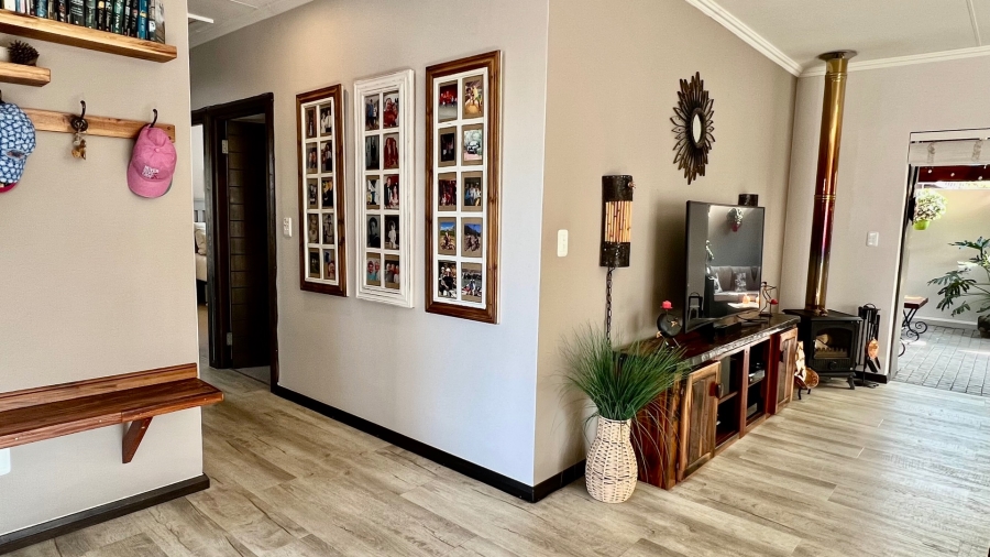 3 Bedroom Property for Sale in Earls Court Lifestyle Estate Western Cape